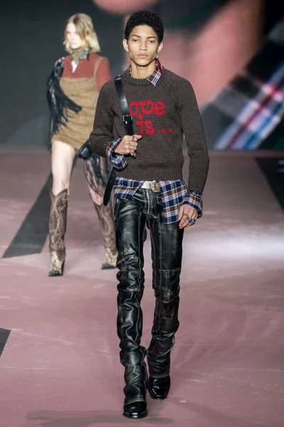 Look 69
